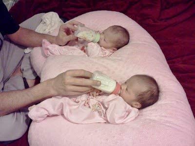 The TWIN Z PILLOW - Pink - 6-in-1 Twin Pillow, Breastfeeding